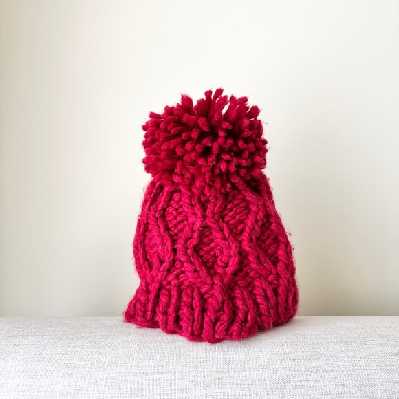 Hollister Accessories - Cozy Red Knit Beanie with Pom Pom, Vintage Hollister Chunky Knitted Hat Red NWT